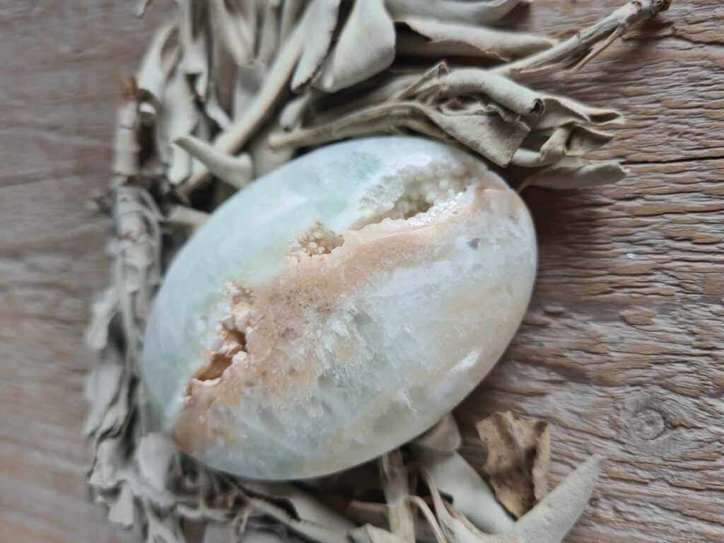 Caribbean Blue Calciet