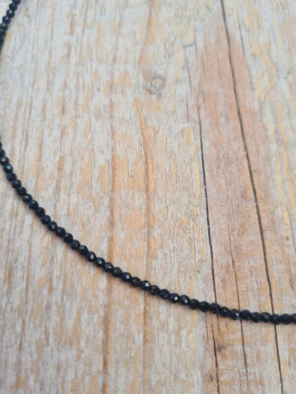 Zwarte Obsidiaan 2 mm 45 cm facet geslepen - Afbeelding 2