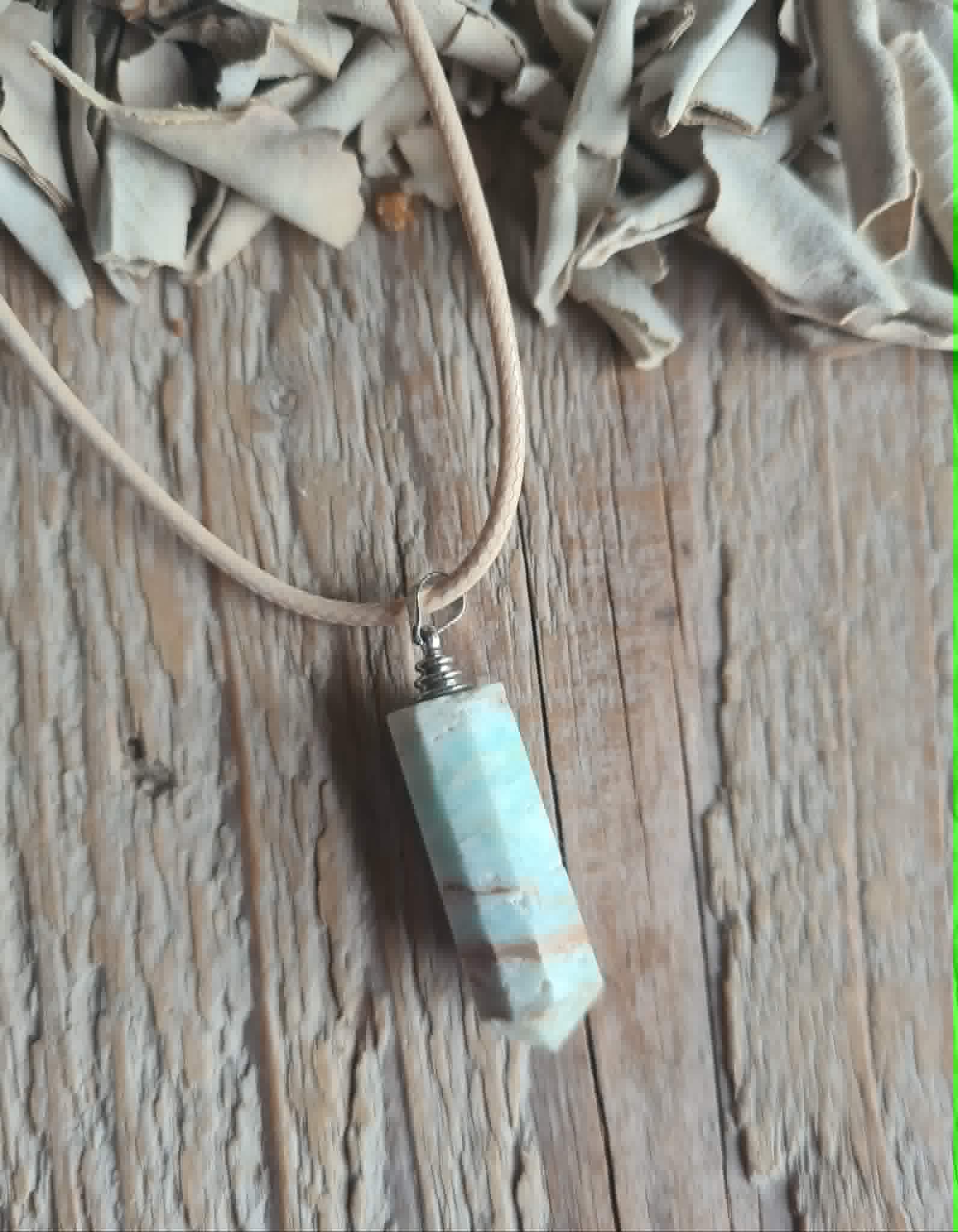 Blue caribbean aragoniet hanger