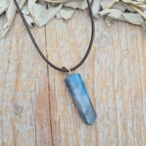 Blauwe Paraiba kwarts hanger
