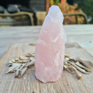 Rozenkwarts sculptuur 428 gram