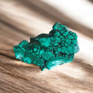 Malachiet plakje ca 6 cm