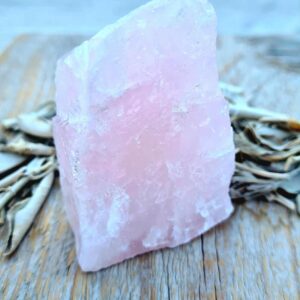 Rozenkwarts sculptuur 149 gram