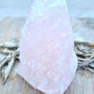 Rozenkwart sculptuur 216 gram