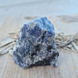 Sodaliet ruw 191 gram