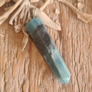 Blauwe paraiba kwarts hanger