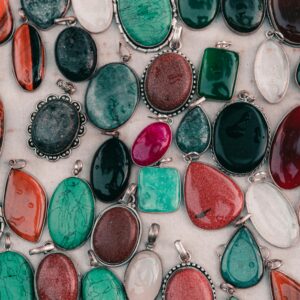 Edelstenen om zelf sieraden te maken