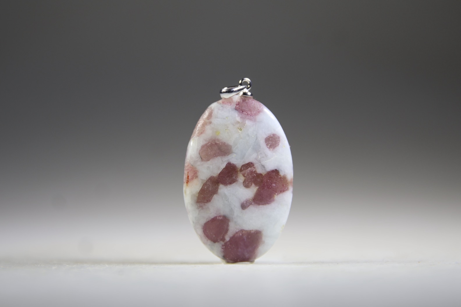 Roze toermalijn hanger