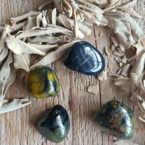 Nellite met Pietersiet knuffelsteen