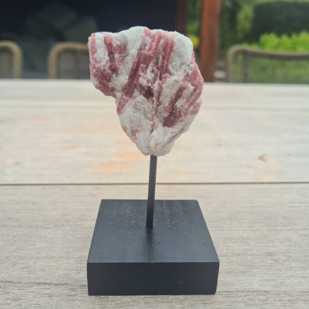 Roze toermalijn standaard
