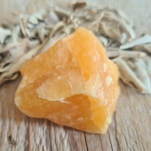 Oranje calciet ruw